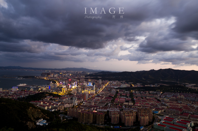 前段时间拍的一组夜景，拿出来给朋友们分享一下