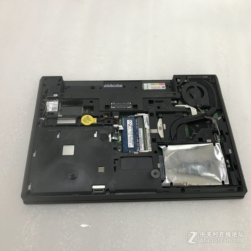 出售一个ThinkPad t440P i5-4300M 8G+256G  1800出