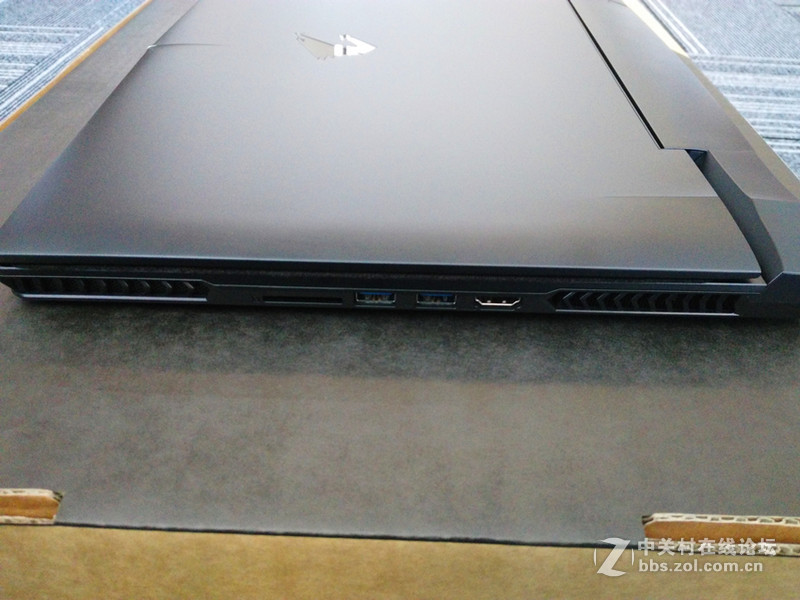 GTX1070+i7 6820HK独显游戏本AORUS X5 V6开箱