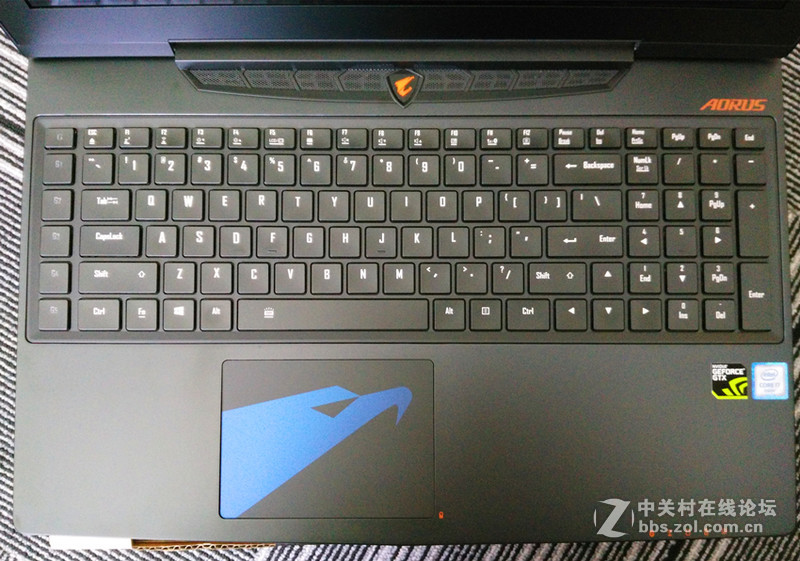 GTX1070+i7 6820HK独显游戏本AORUS X5 V6开箱