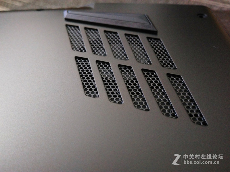 GTX1070+i7 6820HK独显游戏本AORUS X5 V6开箱