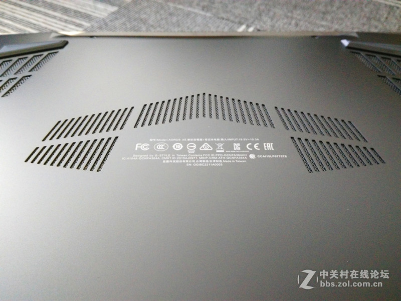 GTX1070+i7 6820HK独显游戏本AORUS X5 V6开箱