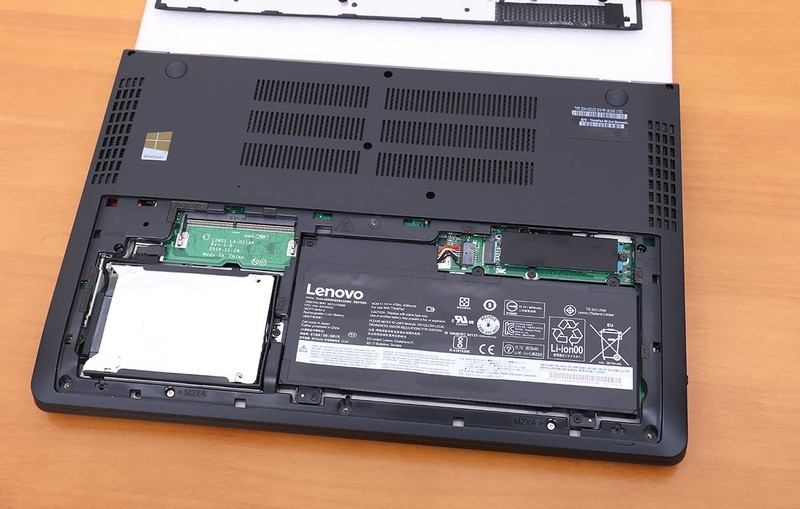 新本到手，帮朋友的 ThinkPad 黑将 S5 游戏笔记本升级了内存