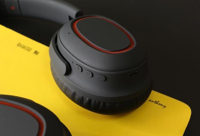 闭眼仰望天空，听我的声音，世界好安静 - dyplay城市旅行者2.0评测