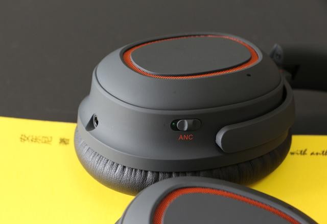 闭眼仰望天空，听我的声音，世界好安静 - dyplay城市旅行者2.0评测