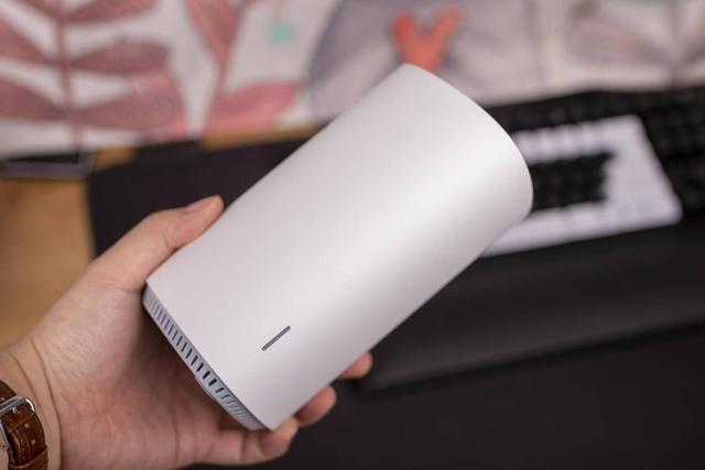 360全屋路由子母装评测，实测信号强度、网速分别提高53%和18%