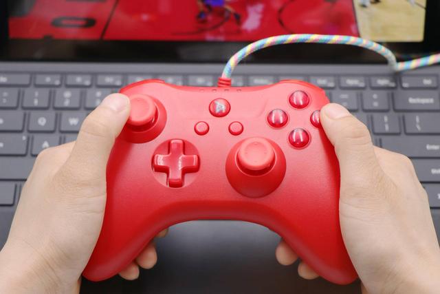 激情澎湃玩游戏，内外兼修上超神：钛度原力之星游戏手柄体验测评