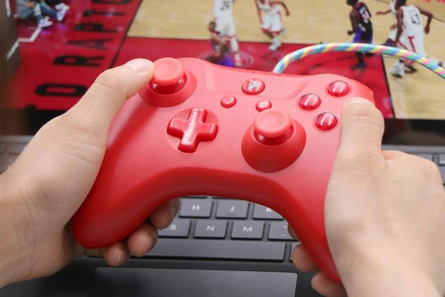 激情澎湃玩游戏，内外兼修上超神：钛度原力之星游戏手柄体验测评