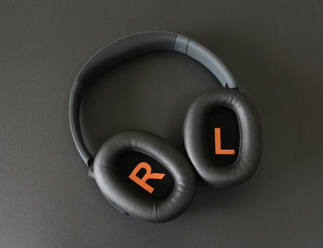 闭眼仰望天空，听我的声音，世界好安静 - dyplay城市旅行者2.0评测