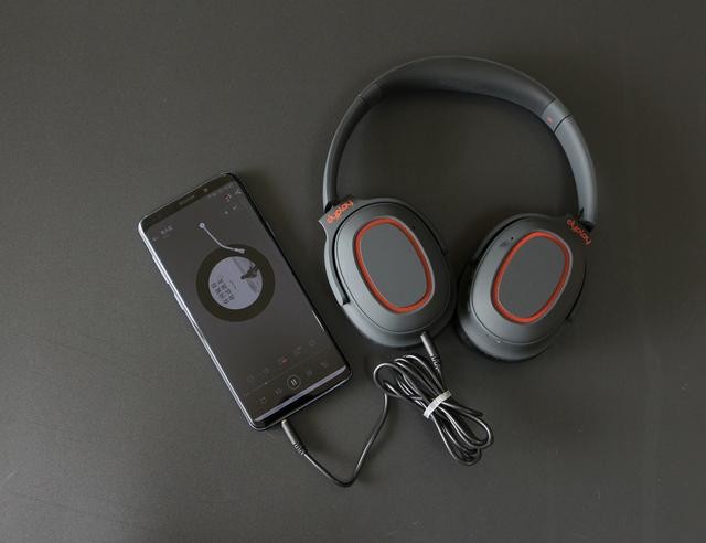 闭眼仰望天空，听我的声音，世界好安静 - dyplay城市旅行者2.0评测