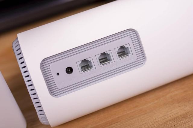 360全屋路由子母装评测，实测信号强度、网速分别提高53%和18%