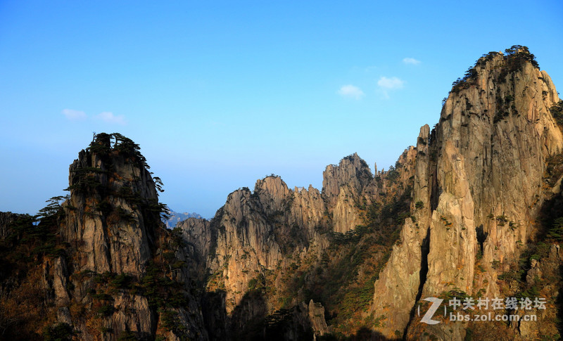 上黄山时缆车上拍到猴子观月新景。