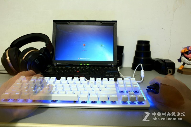 古董笔记本配小鲜肉键盘，怀旧ThinkPad与潮流达尔优的结合体！