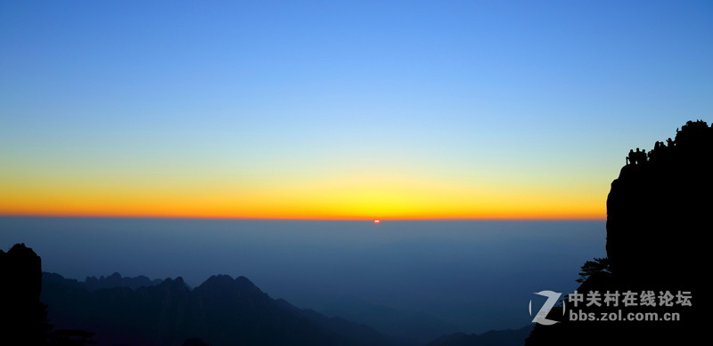 上黄山时缆车上拍到猴子观月新景。