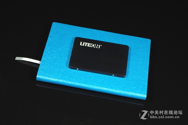 苦逼的曾经被MX100坑的历史，深刻告诉我，稳定压倒一切