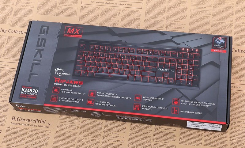 回归纯粹与简约，芝奇 KM570 MX 红轴机械键盘上手玩！