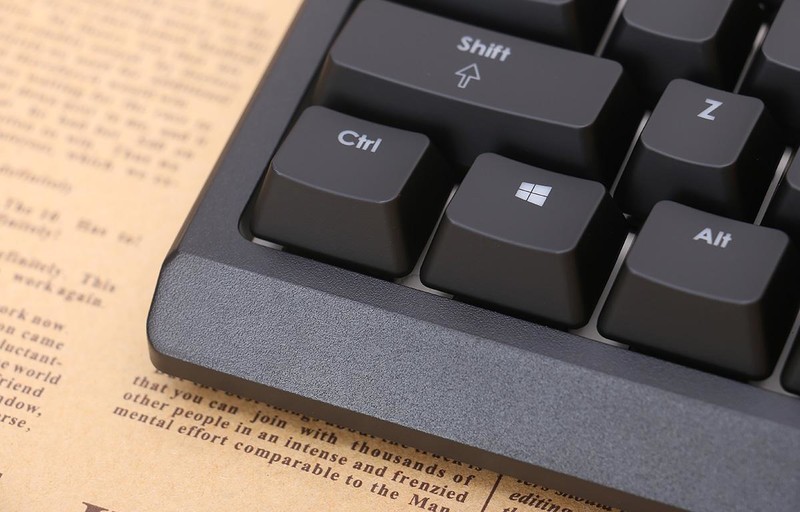 回归纯粹与简约，芝奇 KM570 MX 红轴机械键盘上手玩！