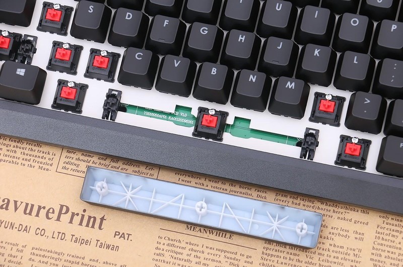 回归纯粹与简约，芝奇 KM570 MX 红轴机械键盘上手玩！