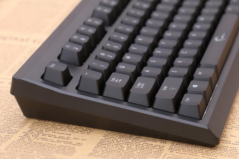 回归纯粹与简约，芝奇 KM570 MX 红轴机械键盘上手玩！