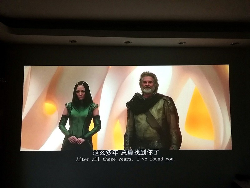 短焦轻松100寸巨幕影院 能演会唱的明基i500智能投影仪评测