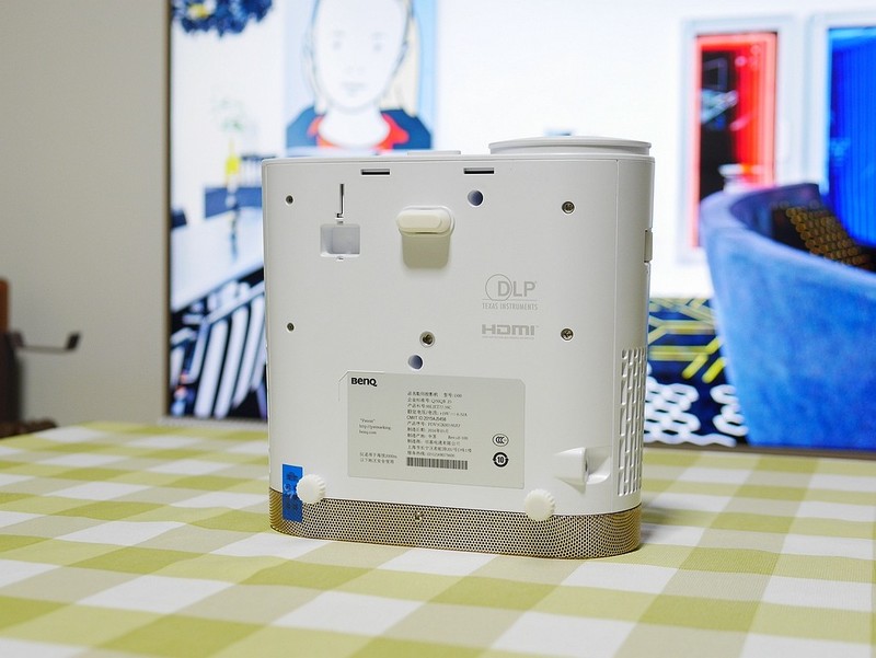 短焦轻松100寸巨幕影院 能演会唱的明基i500智能投影仪评测