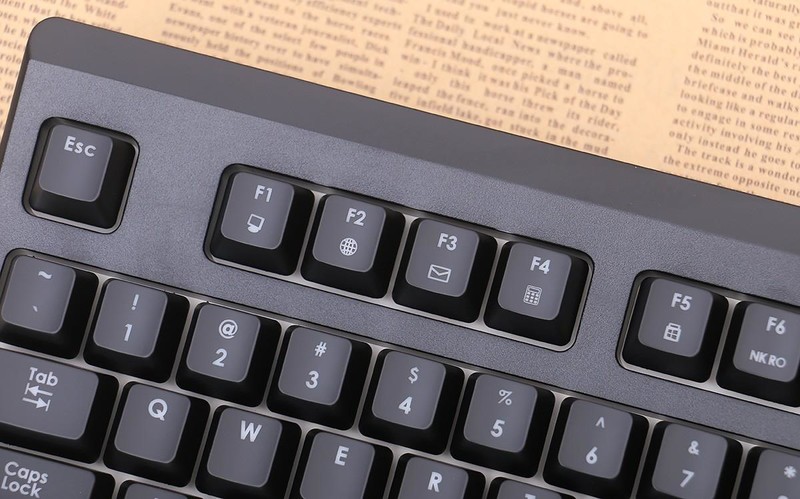 回归纯粹与简约，芝奇 KM570 MX 红轴机械键盘上手玩！