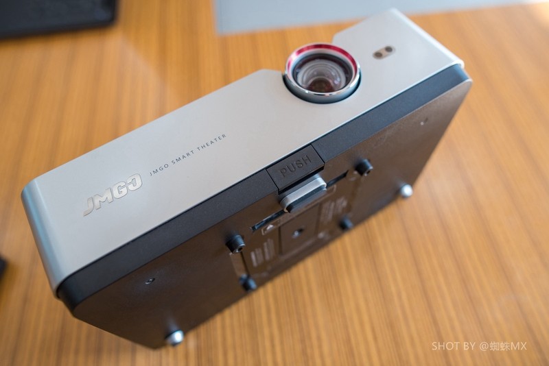 宜家宜商的好选择，坚果3500流明智能投影L6_H上手