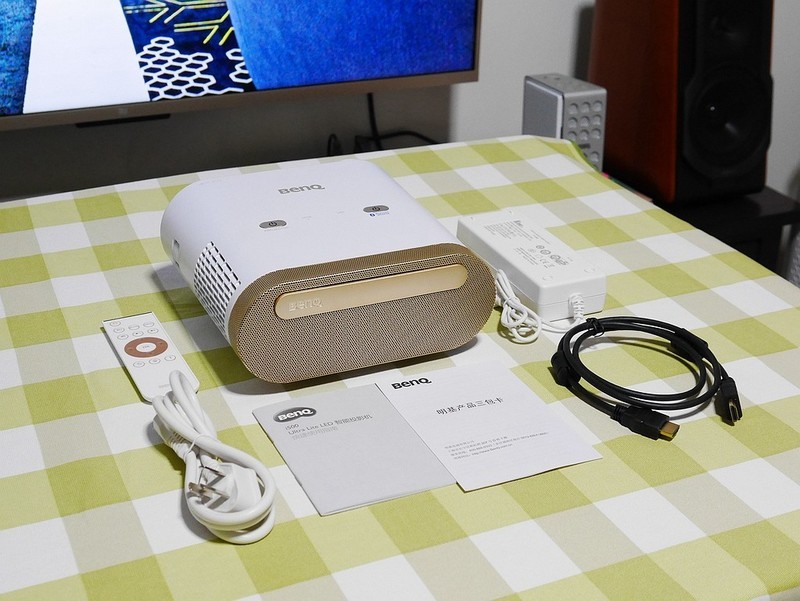 短焦轻松100寸巨幕影院 能演会唱的明基i500智能投影仪评测