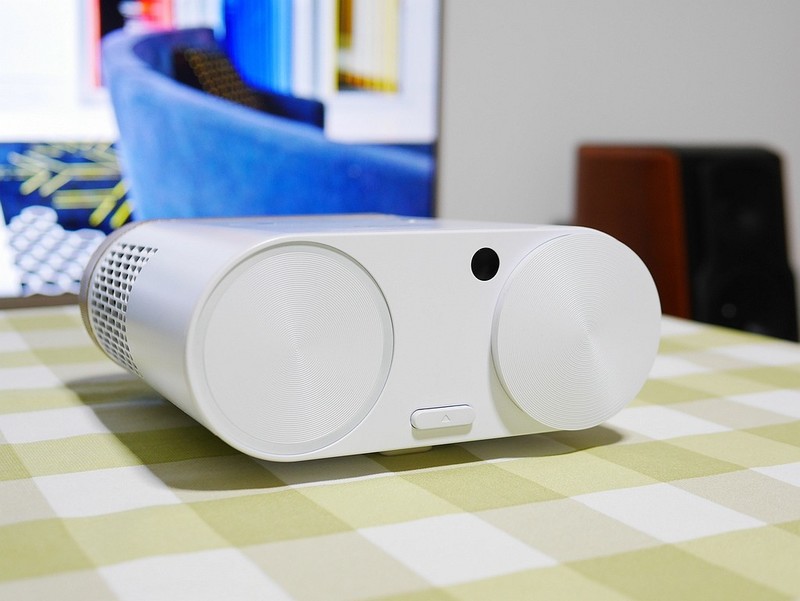 短焦轻松100寸巨幕影院 能演会唱的明基i500智能投影仪评测