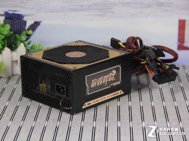 高效能兼顾安全的好电源： 游戏悍将霸道6R550！