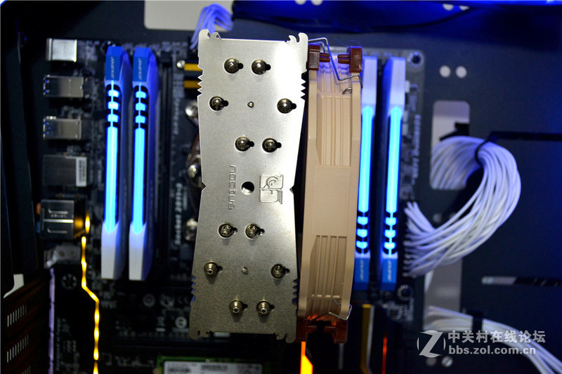 （新机开罗）首发    雪地摩托 图秀~~~