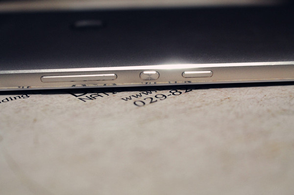 唤醒科技，荣耀崛起之作--荣耀V8开箱