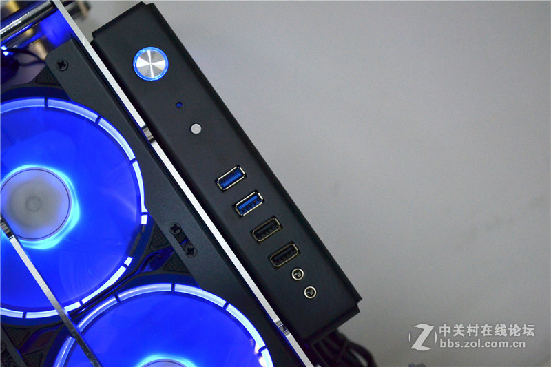 （新机开罗）首发    雪地摩托 图秀~~~