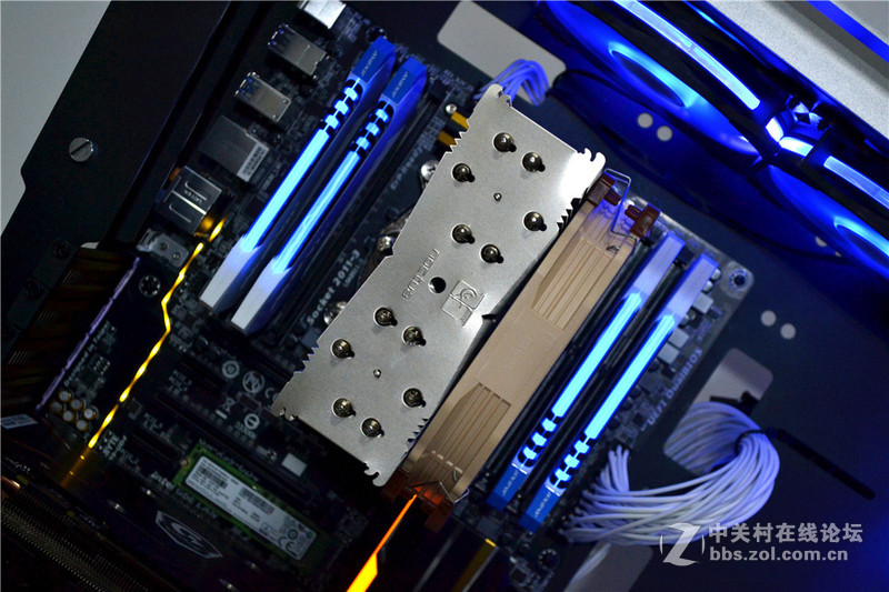 （新机开罗）首发    雪地摩托 图秀~~~