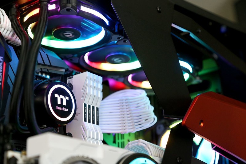 2080Super HOF显卡配骨伽征服者2代机箱装机实测 全网首发