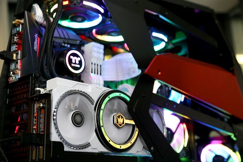 2080Super HOF显卡配骨伽征服者2代机箱装机实测 全网首发