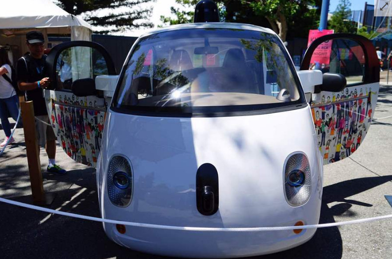 近看谷歌全自动驾驶汽车的详情