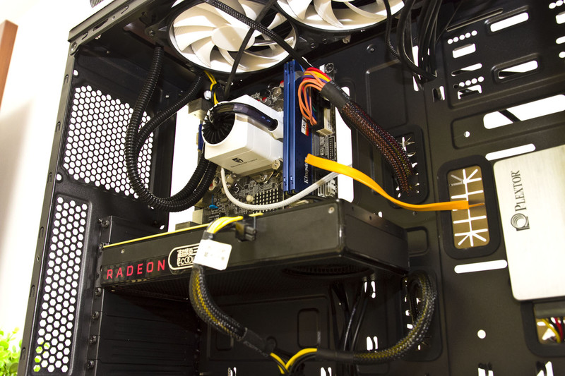 入手TT和谐号，I5 4670K+公版RX480玩转屁股先锋