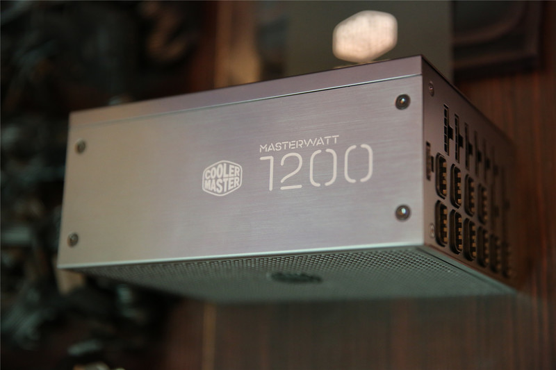 NV哥酷冷至尊旗舰电源MasterWatt Maker 1200体验