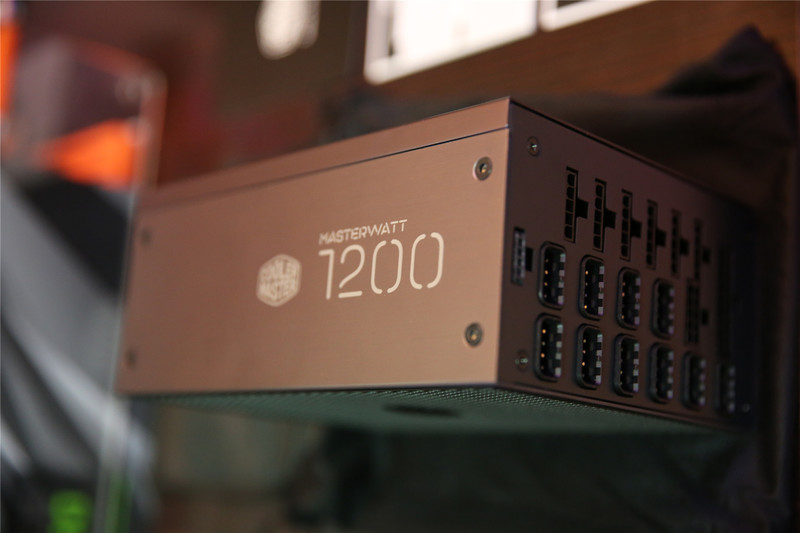 NV哥酷冷至尊旗舰电源MasterWatt Maker 1200体验