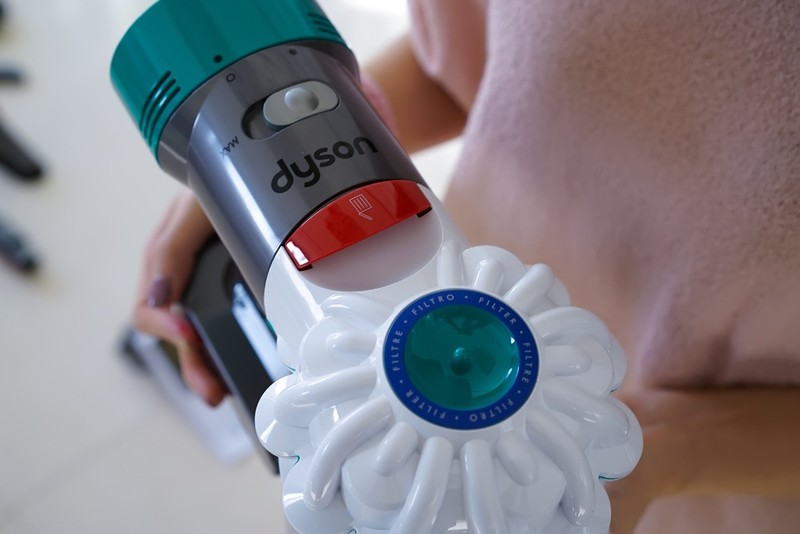 螨虫与妹子谁是最后赢家？戴森除螨仪手持吸尘器果断给出答案