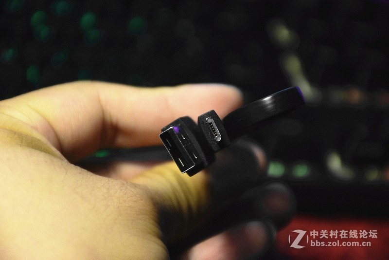 做一个无牵无挂的电竞人——1MORE 万魔 Spearhead VR 蓝牙电竞耳机开箱简评