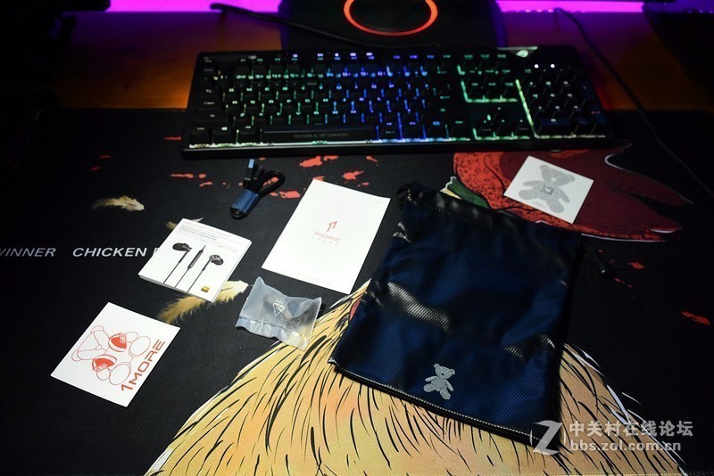 做一个无牵无挂的电竞人——1MORE 万魔 Spearhead VR 蓝牙电竞耳机开箱简评