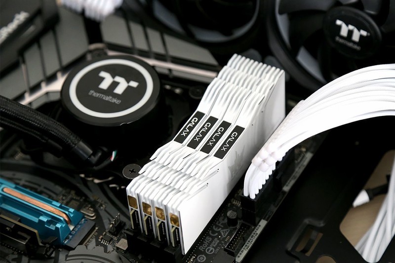 2080Super HOF显卡配骨伽征服者2代机箱装机实测 全网首发