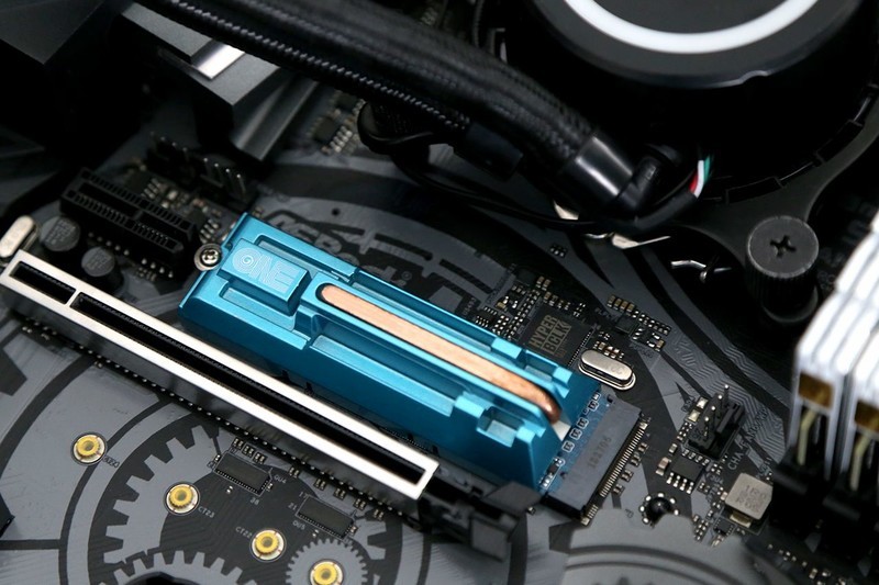 2080Super HOF显卡配骨伽征服者2代机箱装机实测 全网首发