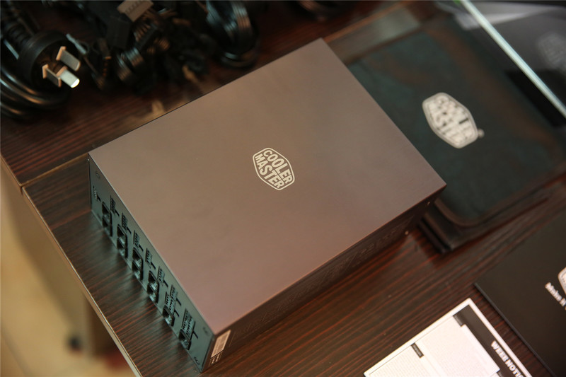 NV哥酷冷至尊旗舰电源MasterWatt Maker 1200体验