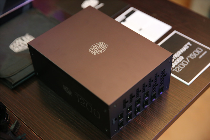 NV哥酷冷至尊旗舰电源MasterWatt Maker 1200体验