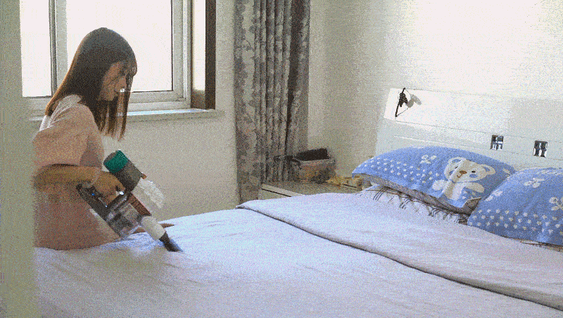 螨虫与妹子谁是最后赢家？戴森除螨仪手持吸尘器果断给出答案