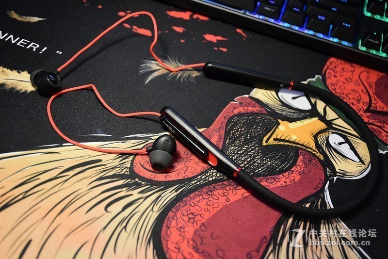 做一个无牵无挂的电竞人——1MORE 万魔 Spearhead VR 蓝牙电竞耳机开箱简评