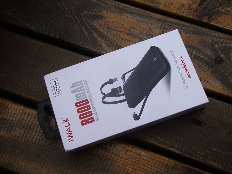 内置四线 方便随行 iWALK魔蝎8000X移动电源 体验